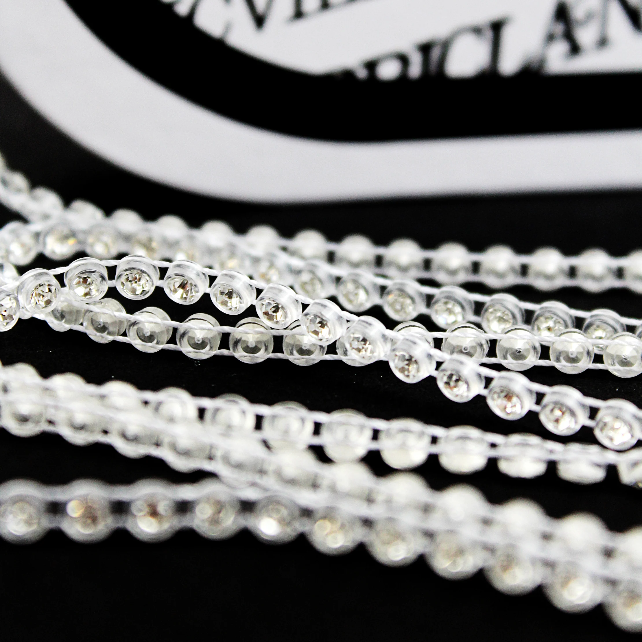 TRIM RHINESTONE W/ CLEAR CUP BASE 0.4CM