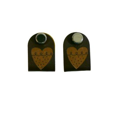 LEATHER LOOK FOLDOVER LABEL "HEART"